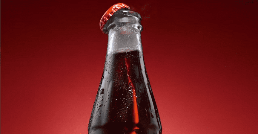 Coca Cola Celebra Los 100 Años De Su Botella Con Una Campaña A Nivel Mundial Mott Pe