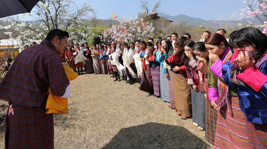 La llegada del nuevo príncipe de Bután es celebrada con 108,000 árboles plantados 05