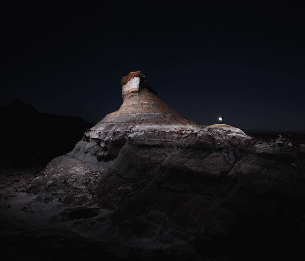Drones fotografían e iluminan hermosos paisajes de noche 7