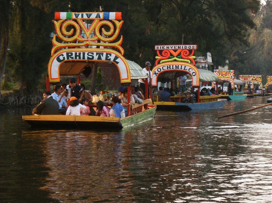 Recorrido en las Trajineras del Lago Xochimilco