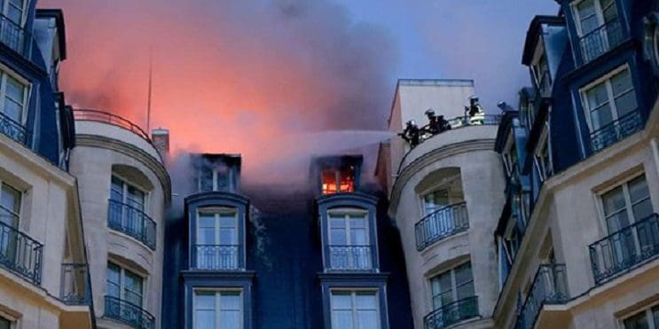 Conoce como quedó el Ritz de París luego del terrible incendio 15