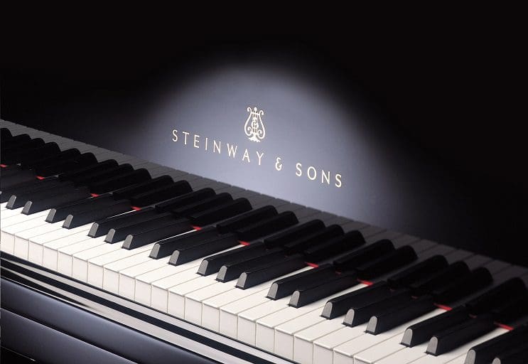 Este fotógrafo capturó el increíble proceso de construcción de los pianos de cola Steinway 31