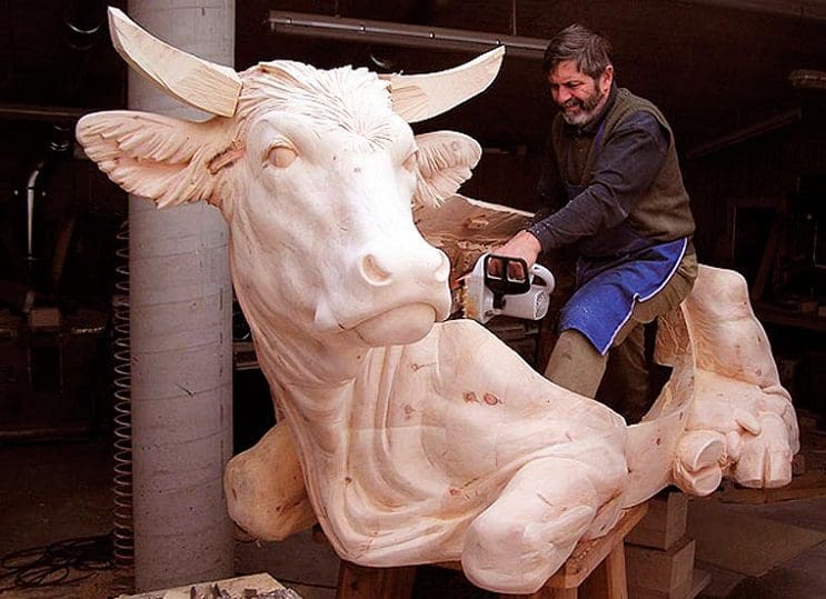 Mira los asombrosos animales que este artista crea empleando madera 13