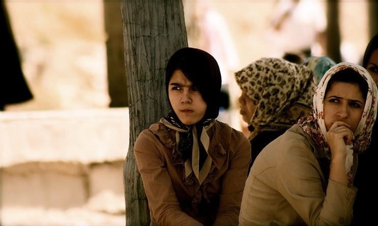 Una mujer iraní ingresó a un estadio de fútbol pese a ley que lo prohíbe 1