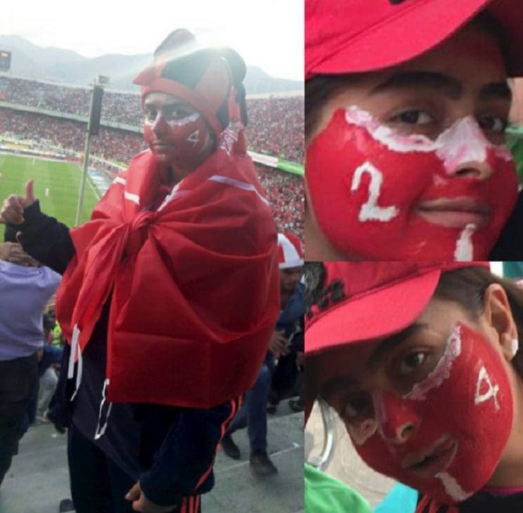 Una mujer iraní ingresó a un estadio de fútbol pese a ley que lo prohíbe  4