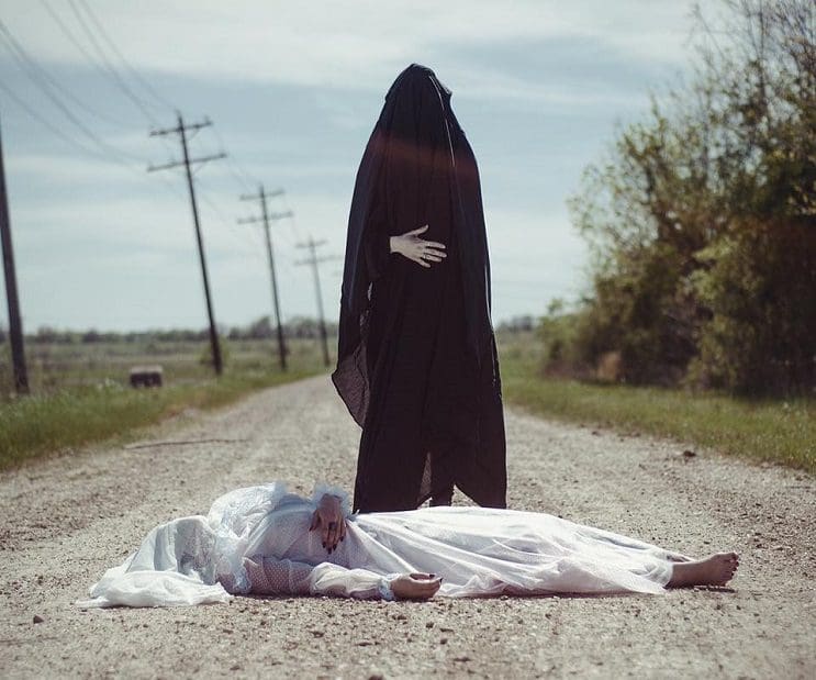 Una sesión fotográfica creada con mucho horror 2