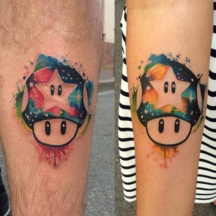 El honguito de Mario Bros tatuajes parejas