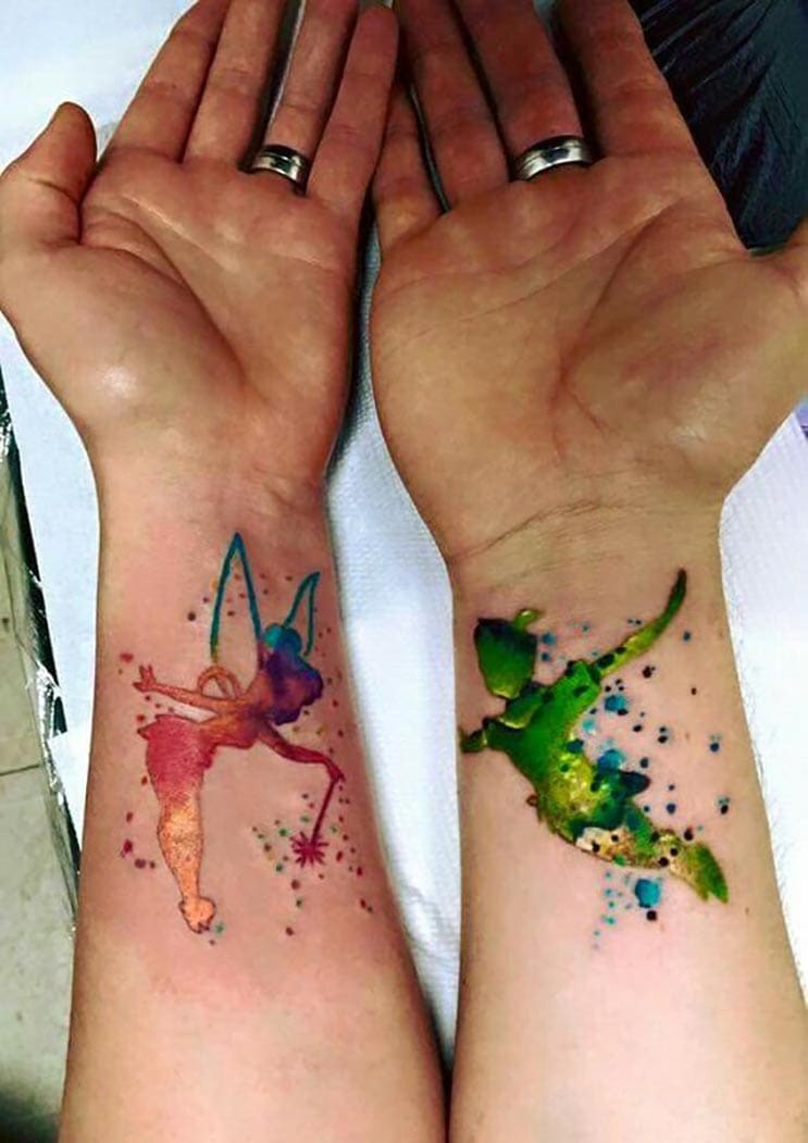 Peter Pan y Campanita tatuaje