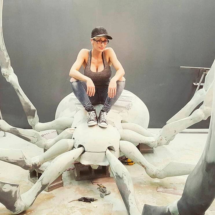 Cosplayer Marie-Claude hizo un traje de araña increíble 7