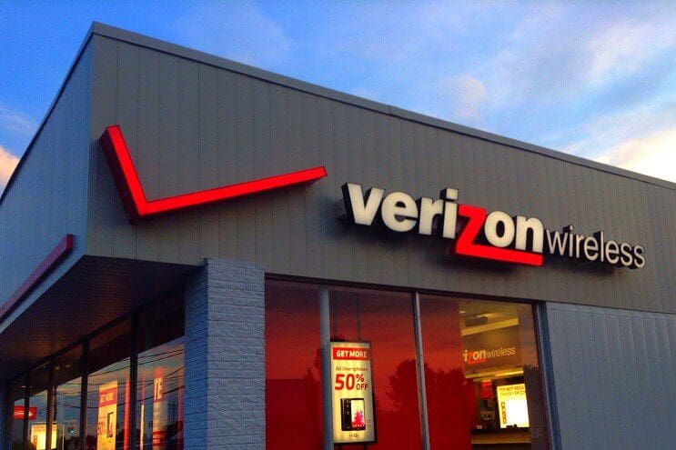 El fin del que fue en su tiempo rey de Internet. Verizon confirma compra de Yahoo! 3