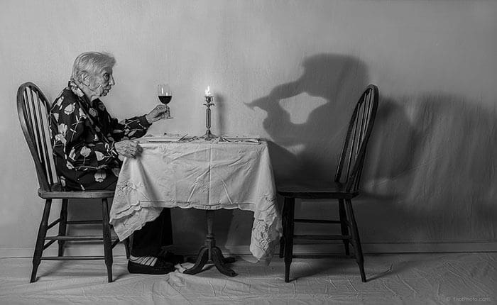 Este fotógrafo hizo de su madre de 91 años parte de su trabajo logrando una nueva visión de la vida 06