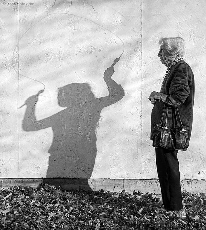 Este fotógrafo hizo de su madre de 91 años parte de su trabajo logrando una nueva visión de la vida 09