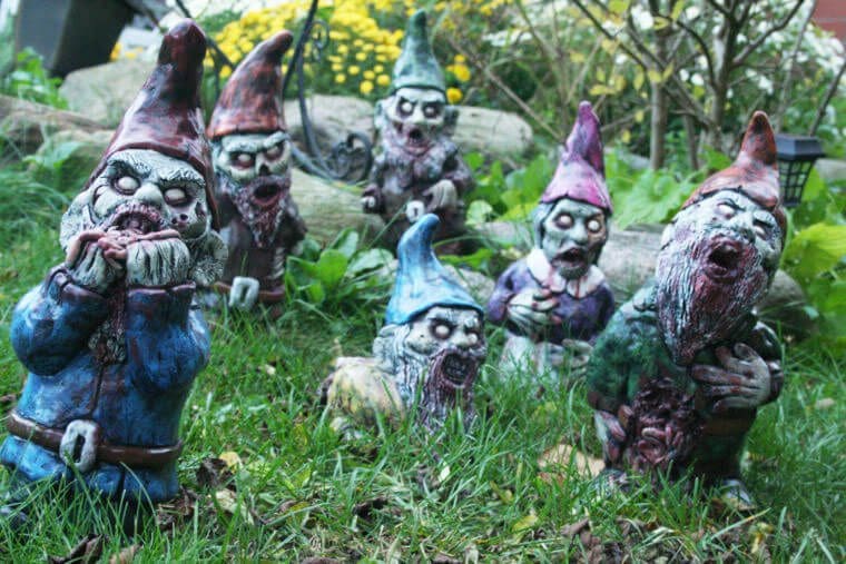 Fanático de los zombis Estos adornos para tu jardín te encantarán 10