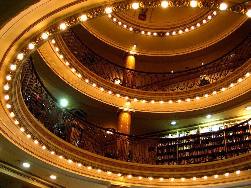La librería más bella del mundo situada en un antiguo teatro de Argentina 07