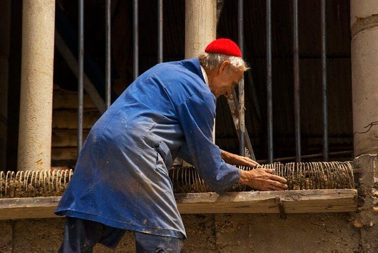 Un hombre ha pasado 53 años construyendo una catedral con sus propias manos - Justo Gallego