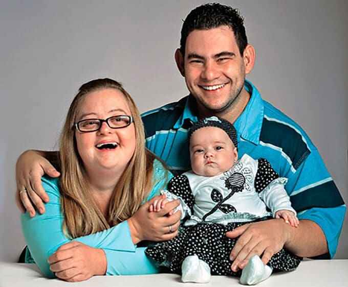 Contra todo pronóstico esta pareja con discapacidad tiene una saludable bebé 9
