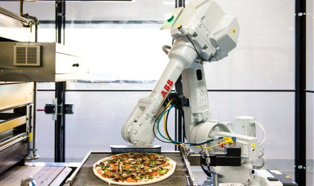 con-este-vehiculo-las-pizzas-llegaran-recien-salidas-del-horno-robot