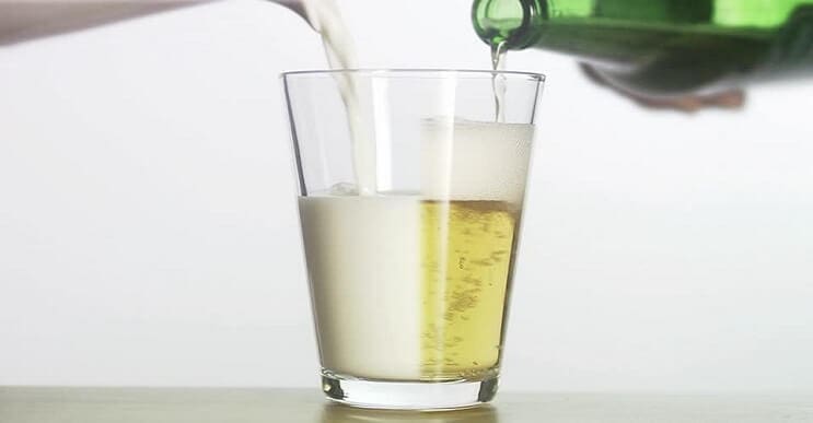 Estudio-demuestra-que-beber-cerveza-tiene-m%C3%A1s-beneficios-que-beber-leche-1.jpg