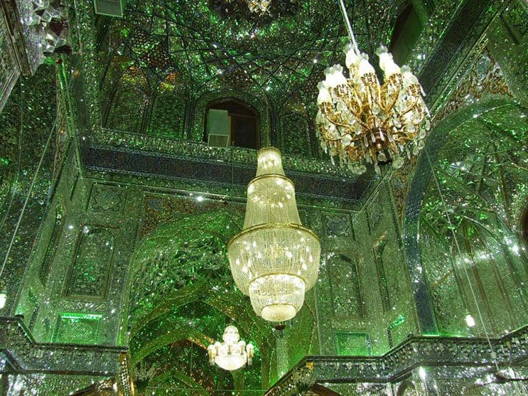 el-interior-de-esta-mezquita-en-iran-le-da-otro-significado-a-la-belleza-5