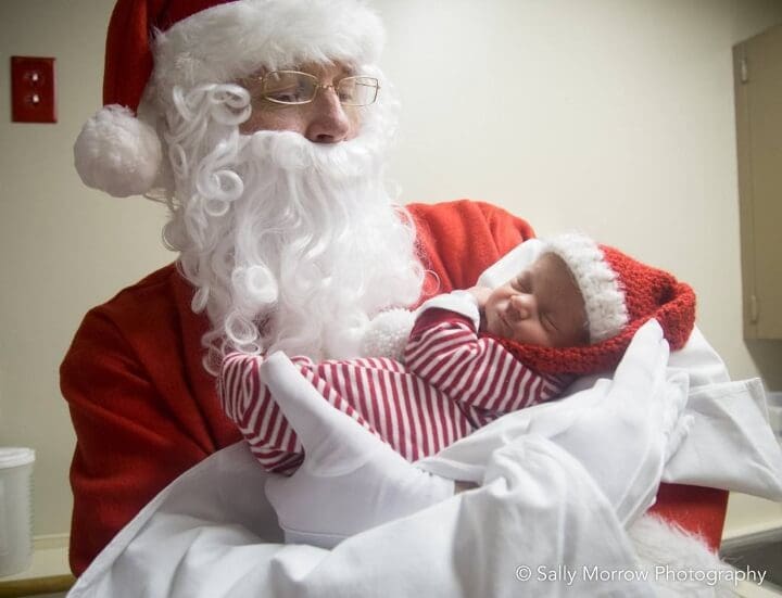 estos-bebes-prematuros-son-envueltos-como-regalos-de-navidad-para-mantenerlos-calientes-visita
