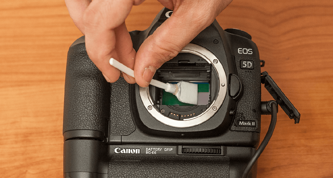Limpia el sensor para tener una mejor protección de la cámara de fotos