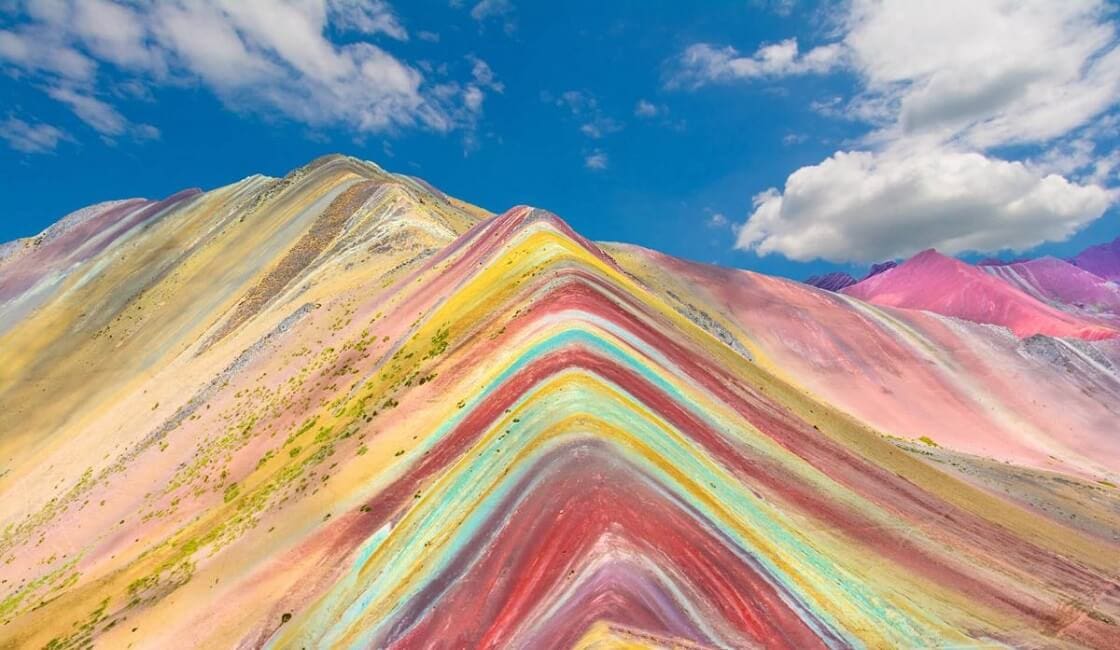 La montaña de 7 colores es uno de los paisajes hermosos 