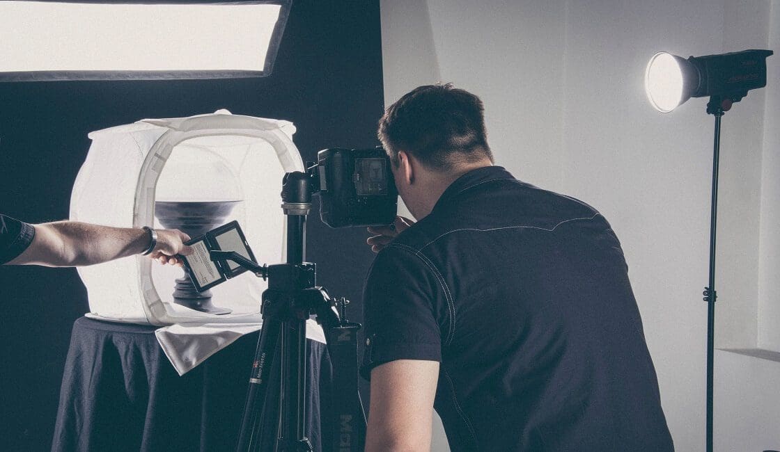 Realiza las fotos en un estudio de fotografía gastronómica