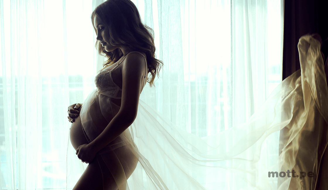 Acércate a una ventana y captura increíbles fotografías para embarazadas