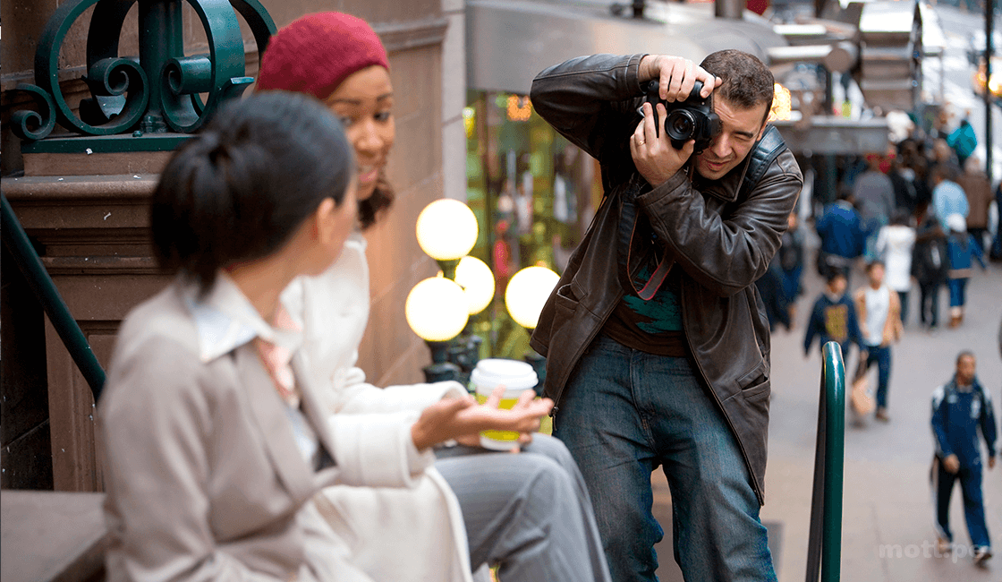 Pide permiso para fotografiar en la calle