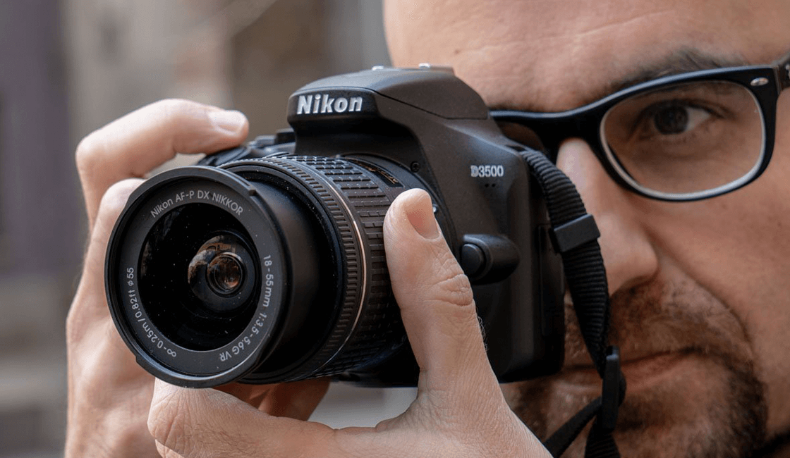 Nikon-D3500-es-una-cámara-de-fotos-profesional-para-principiantes