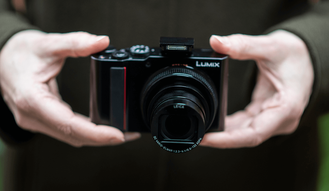 Panasonic-Lumix-TZ-ZS-200-es-la-mejor-cámara-para-viajes