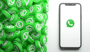 Mensajes de WhatsApp ofreciendo trabajo, una estafa que todos deben conocer